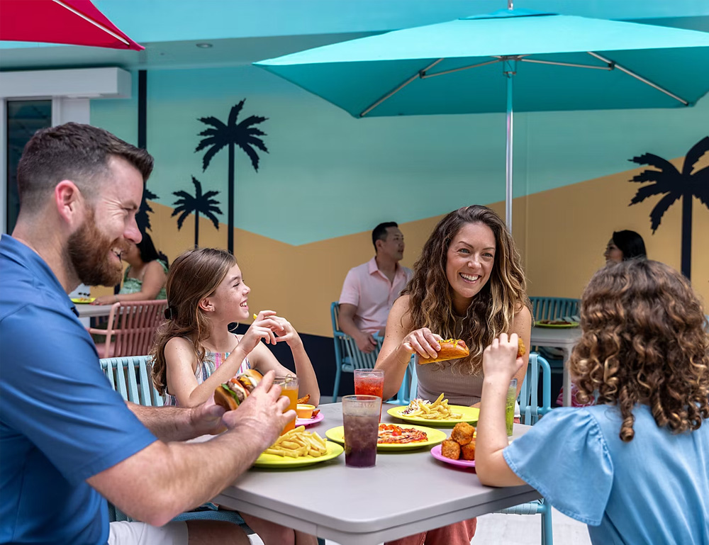 Ресторан Surfside Eatery